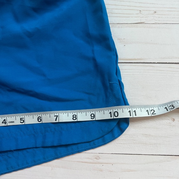 Pre-Owned Running Shorts | Women's Size Medium | Excellent Condition - Picture 4 of 7